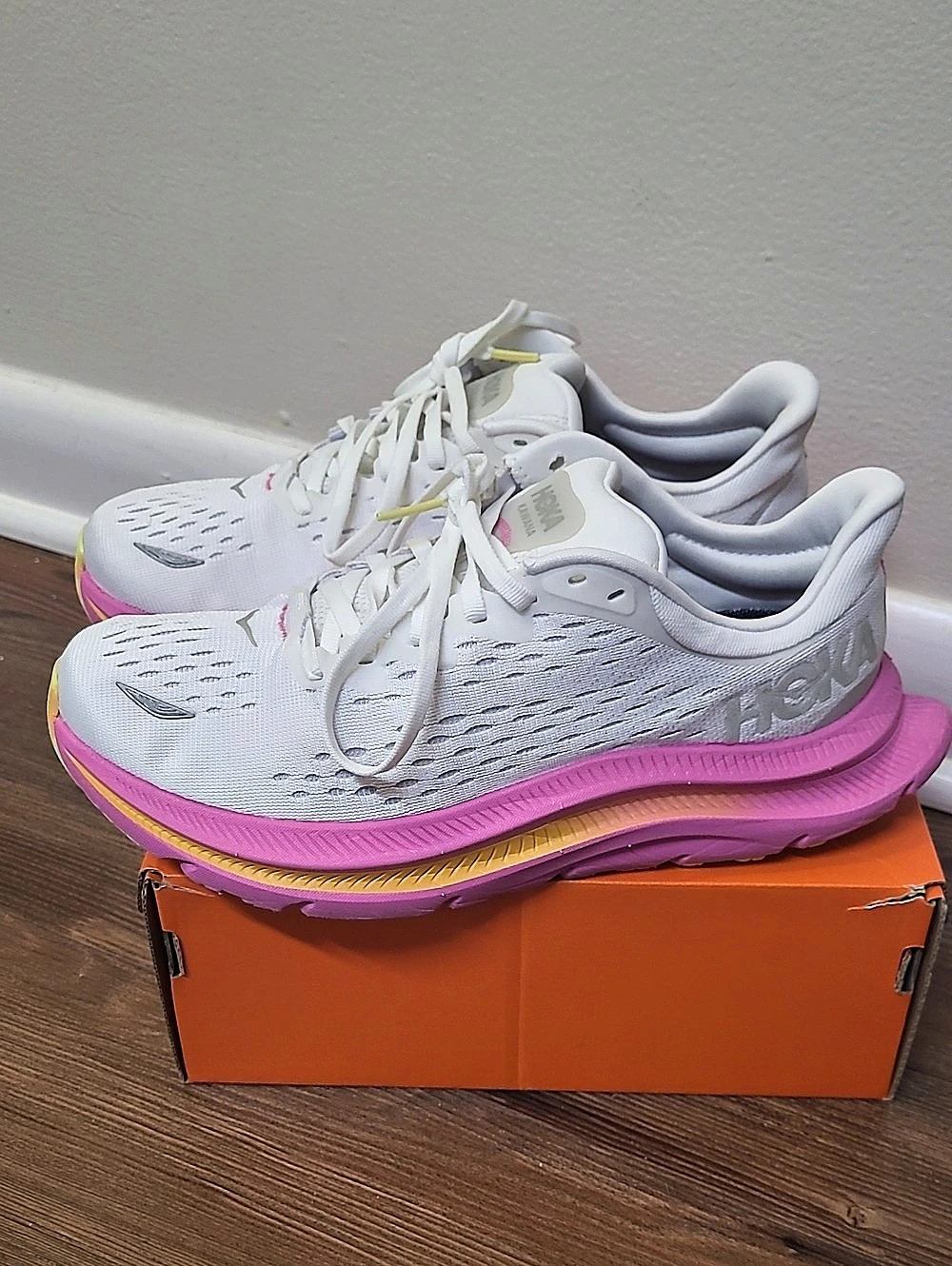 HOKA Kawana Athletic Shoes White & Pink US 7.5